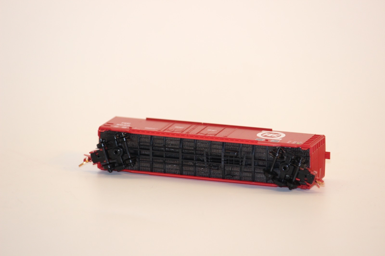 Lot of 4 MTL 50′ Boxcars var. roads GN, FEC, NJ, SAL N Scale