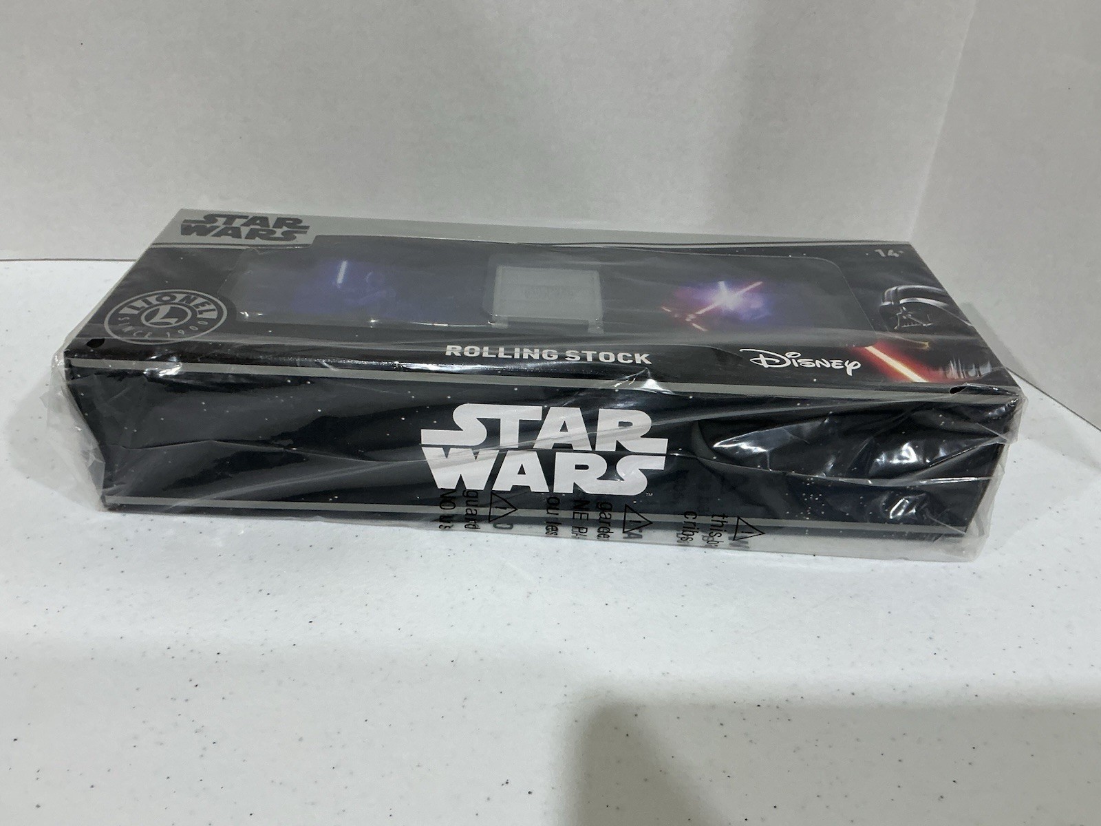 Lionel 2528270 Star Wars Lightsaber Series Kylo Ren v. Rey NEW in box CTS 3.1.5