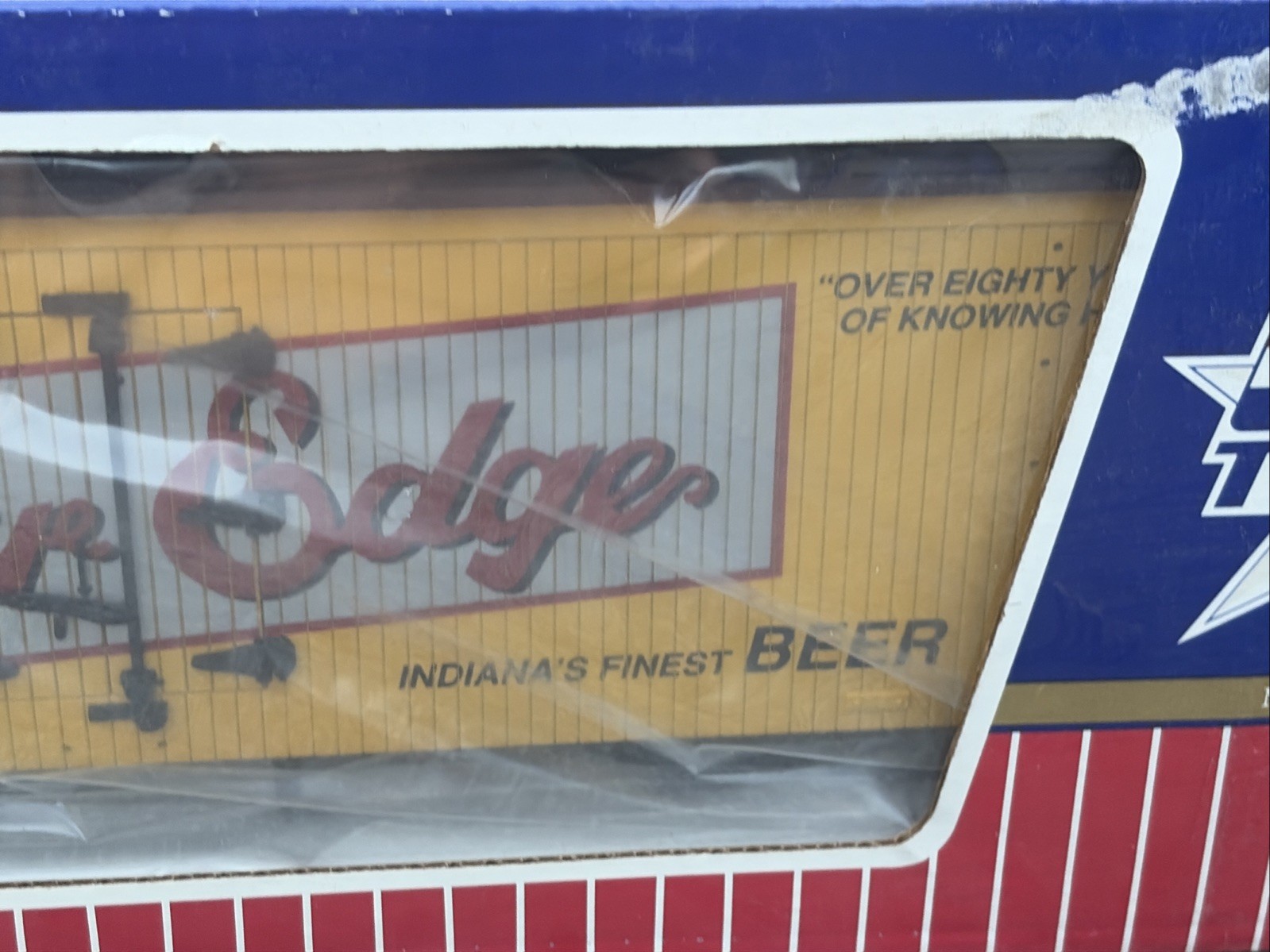 USA Trains R16040 G Scale Silver Edge Beer Reefer Boxcar with Box