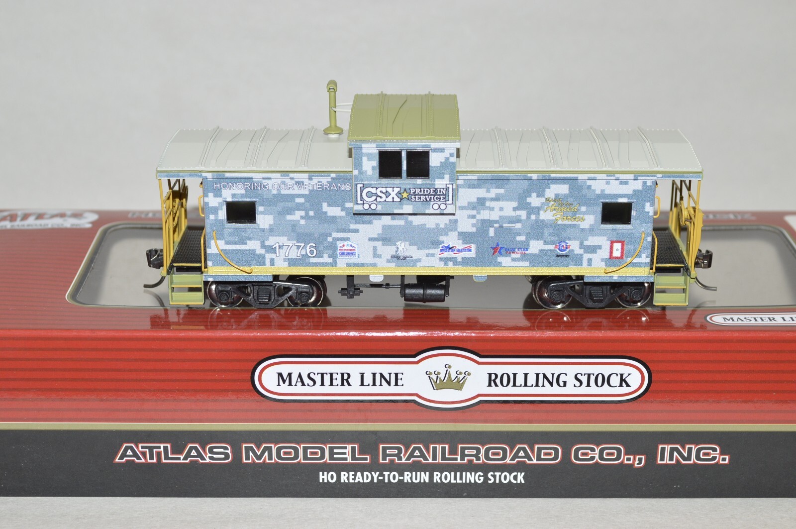 HO Atlas CSX Transportation RR Honoring Veterans extended vision caboose train