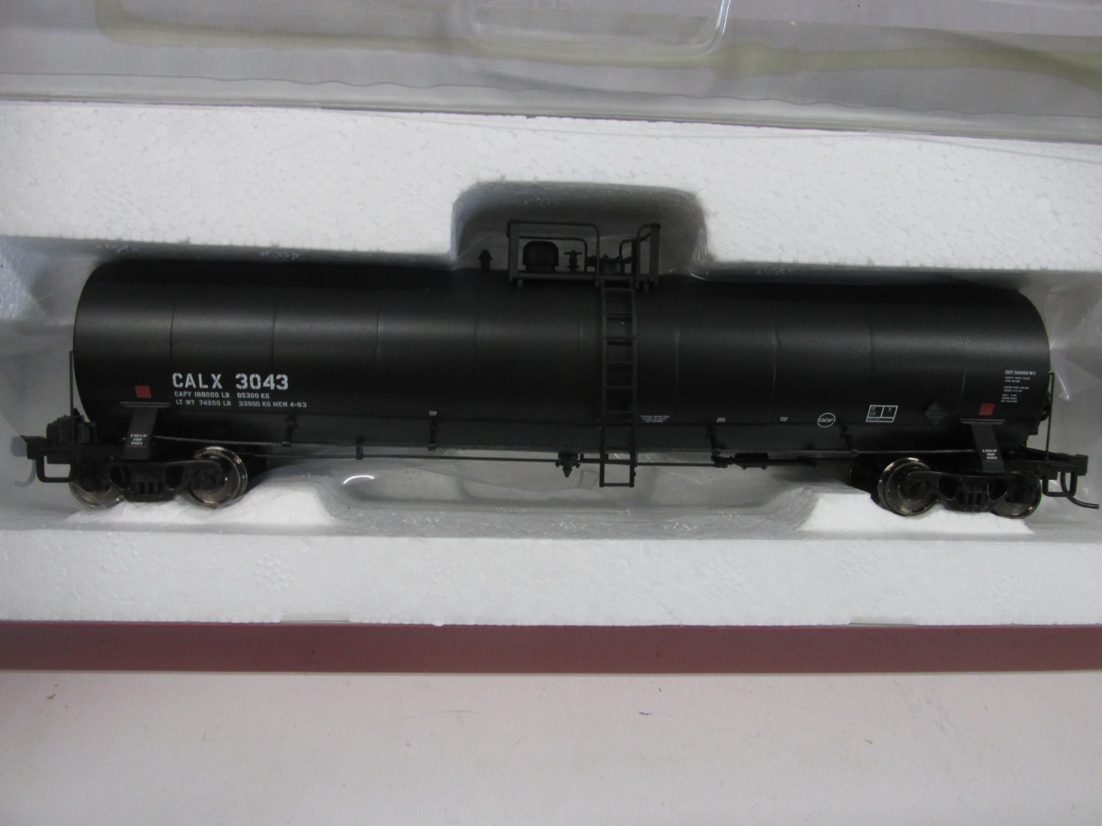 ATLAS # 1627-2~ CALIFORNIA RAIL CAR 23,500 GALLON TANKER CAR # 3043 ~HO SCALE