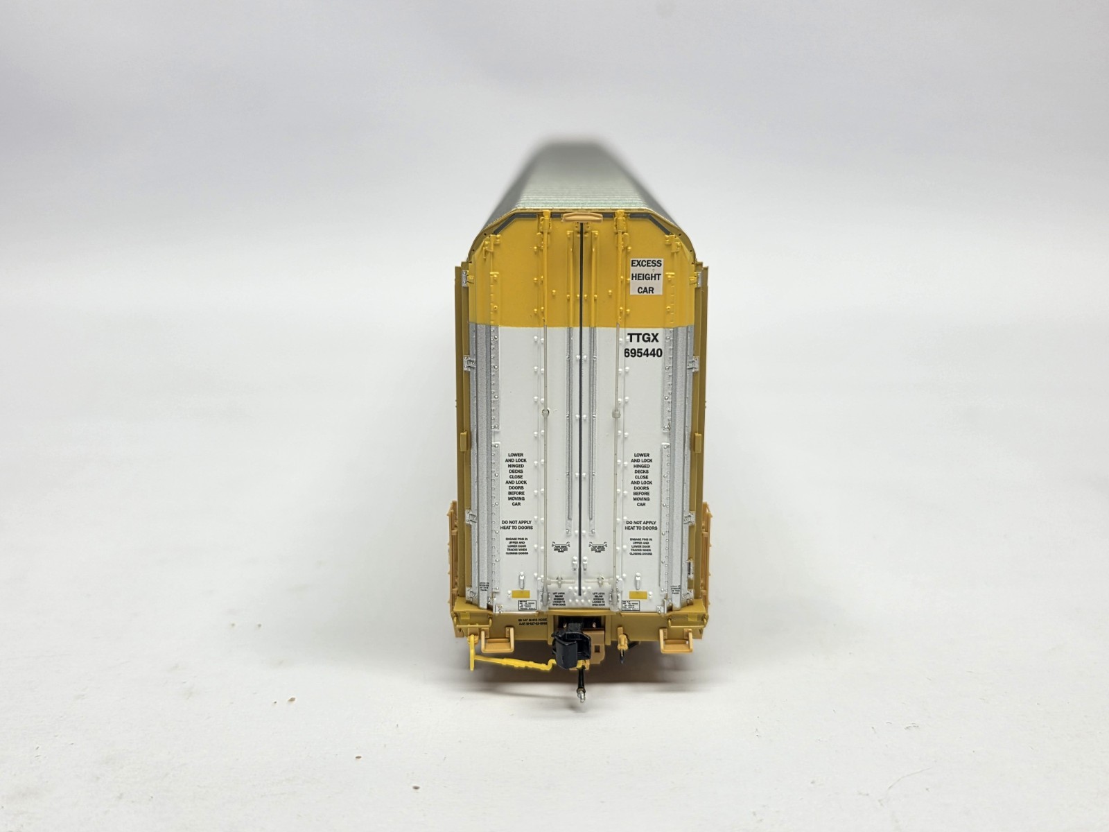 New Scaletrains Rivet Counter Multi Max CSX Boxcar Logo #695440 SXT32142