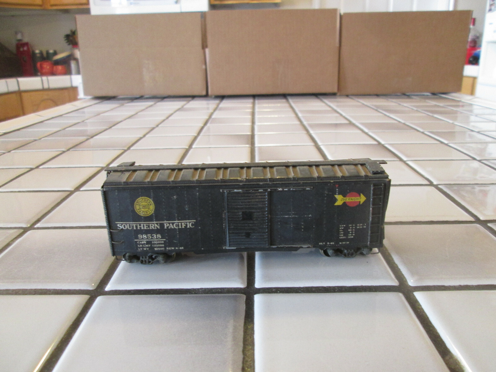 VINTAGE VERY OLD SOUTHERN PACIFIC OVERNIGHT WOOD/METAL BOX HO SCALE ////