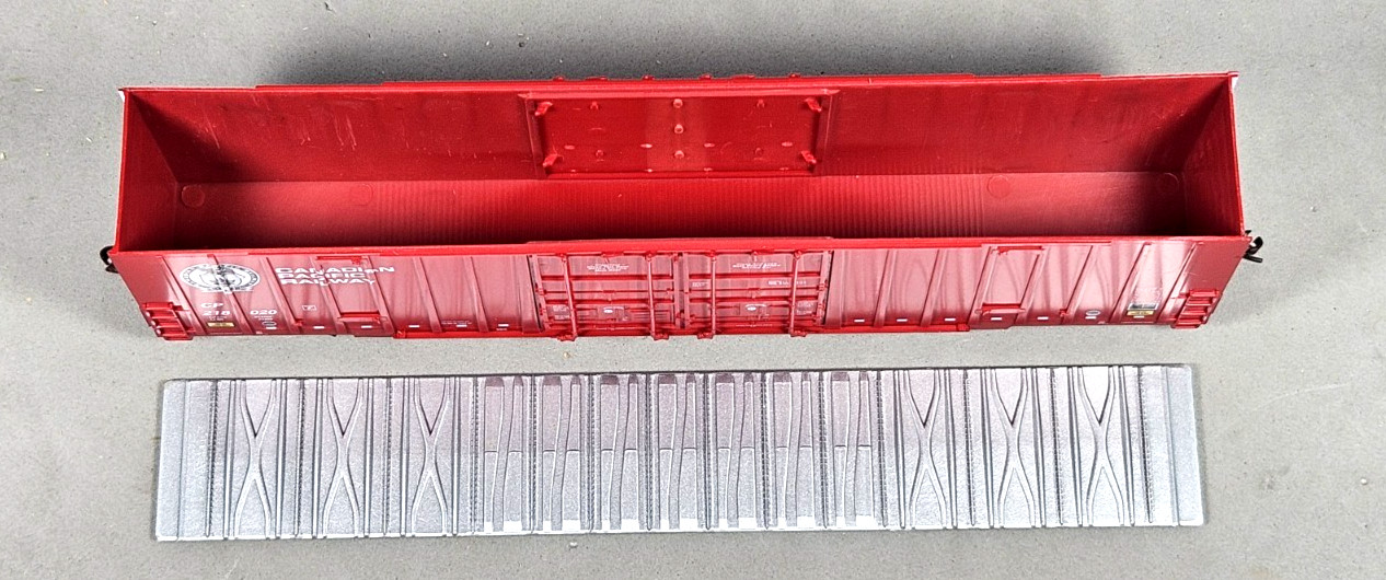 HO Scale 60′ Rib Side Double Plug Door High Cube Boxcar CP Canadian Pacific