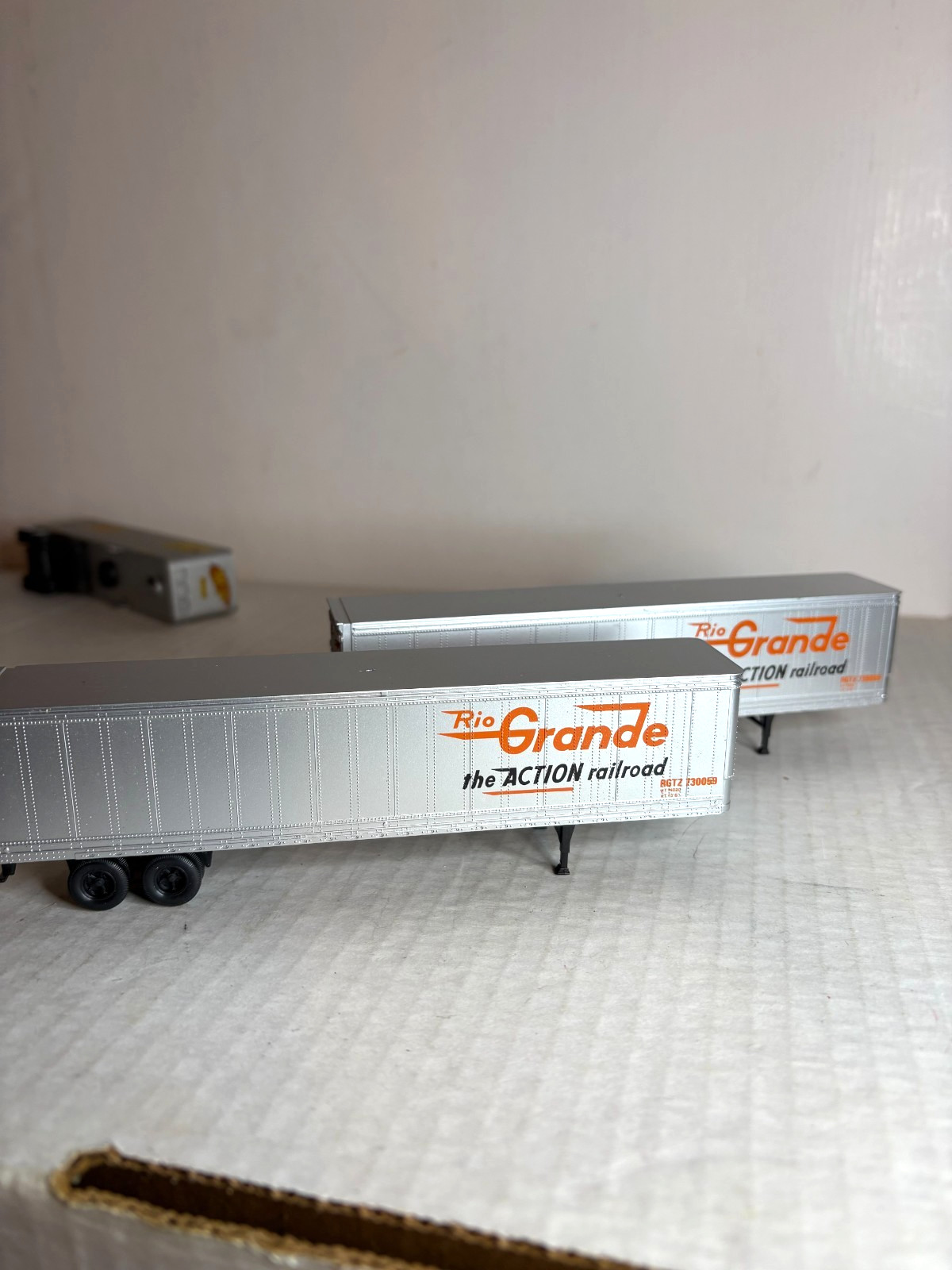 UNKNOWN Rio Grande “The Action Railroad” 45′ Box Trailer #730059 H.O. 1:87