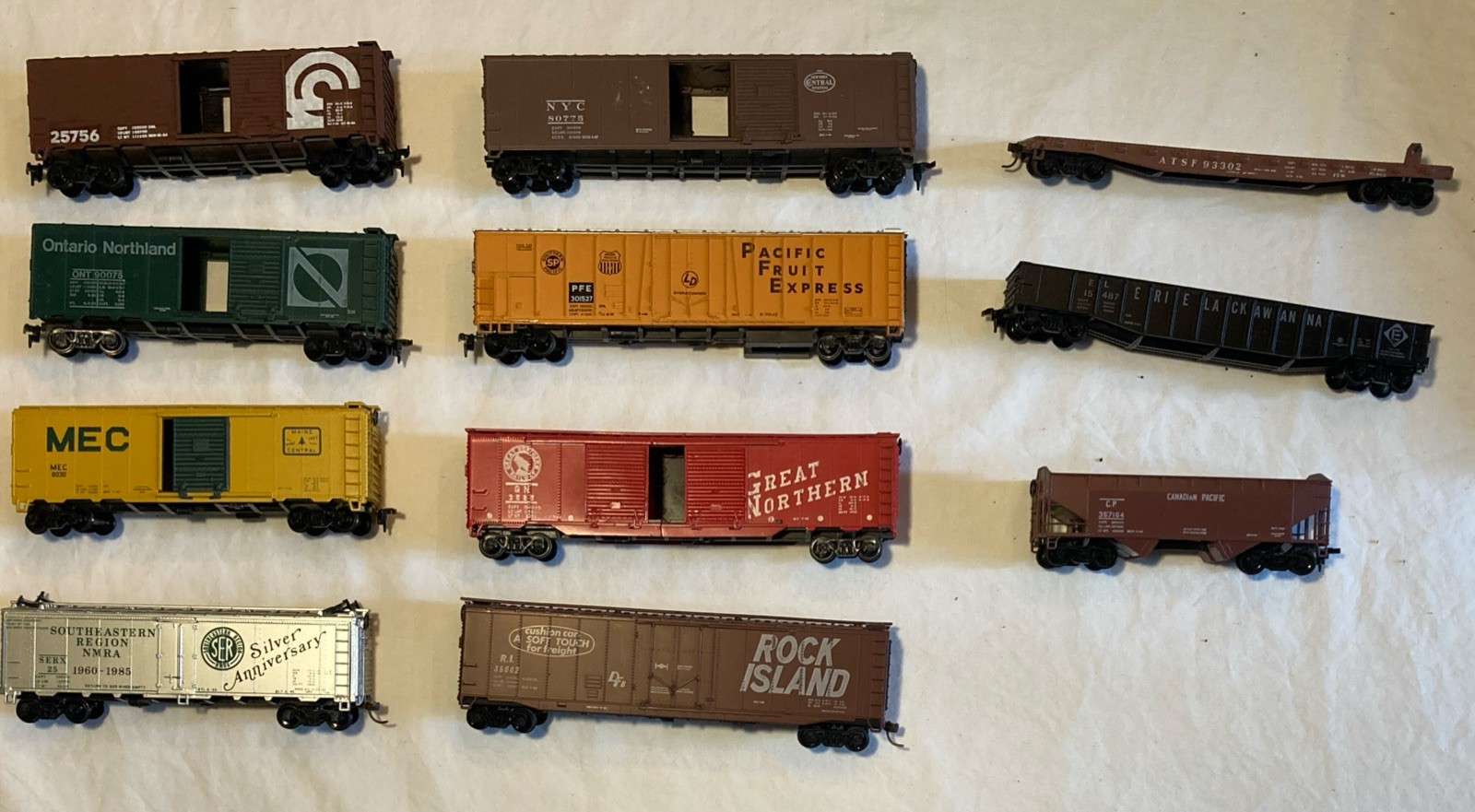 HO Athearn Blue Box Freight Cars – Assembled – SOLD SEPARATELY at various prices