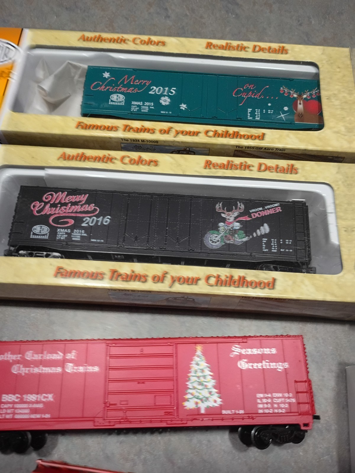 Holiday / Christmas HO Train 7pc lot box car in box’s Season greetings A