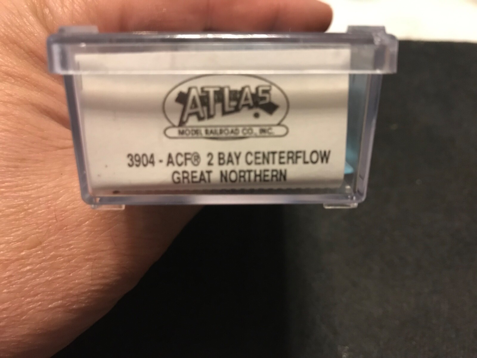 Atlas N Scale Train Cars 3904 2 Bay Centerflow Great Northern Railway GN 173858