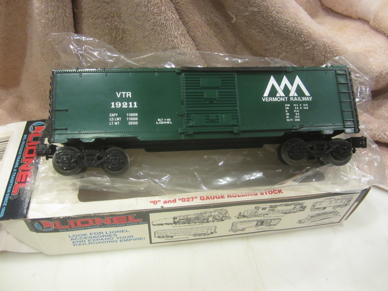 Lionel 69211 Vermont Railway Box Car VTR