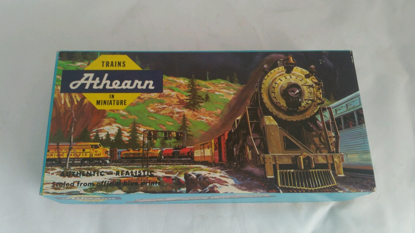 Athearn HO Scale Santa Fe Box Car Partially Built From Kit