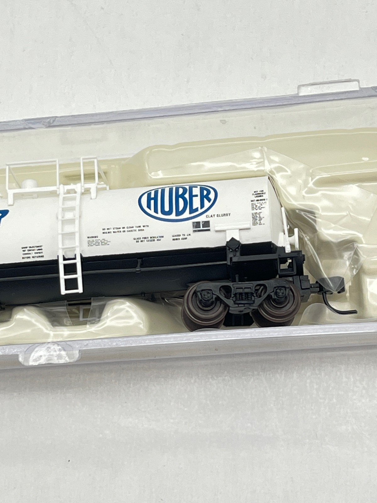 Atlas Trains N Scale J.M. Huber ACFX 75885 Kaolin Tank Car #34825