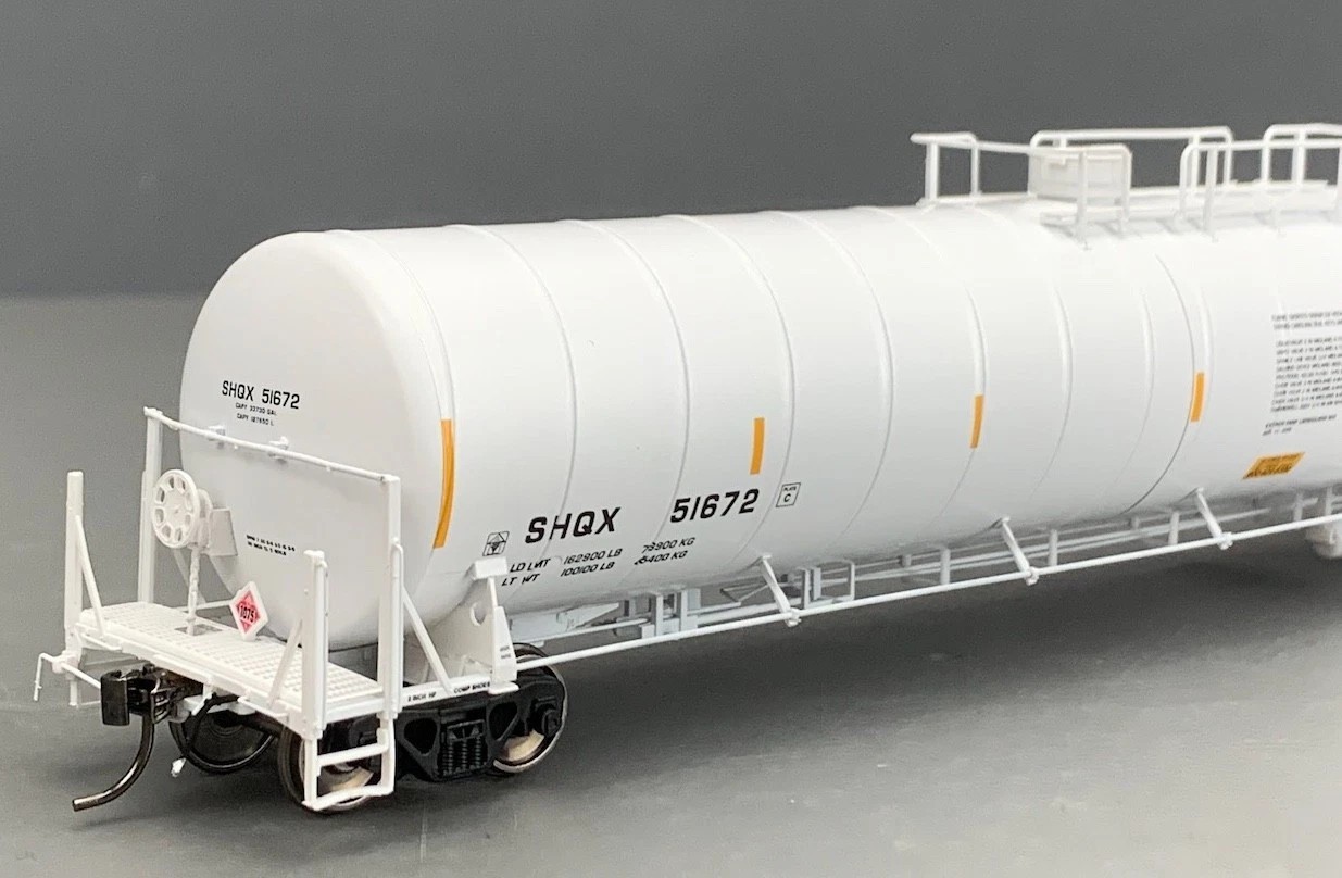 Roka ~ HO Scale ~ 33,700 Gal ARI LPG Spiral Tank Car ~ SHQX ~ ROK51670