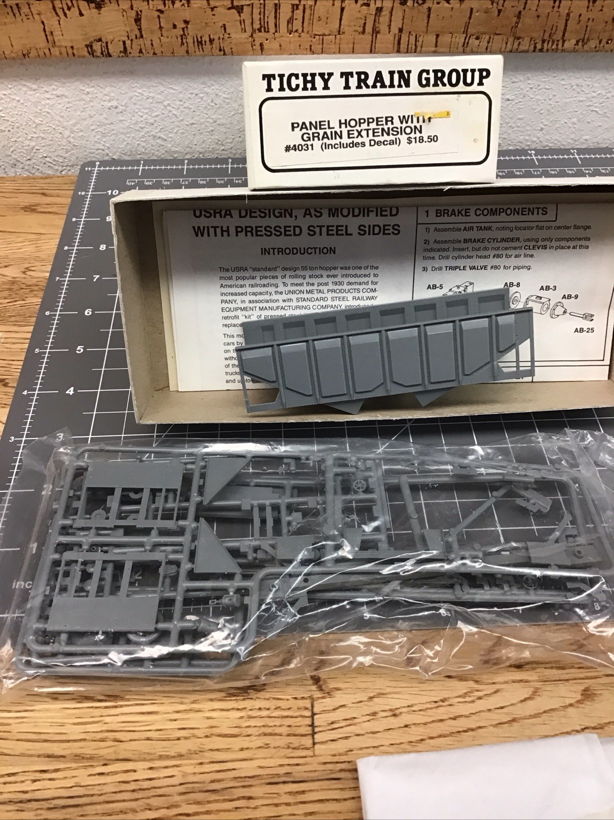Tichy Train Group HO Scale Panel Hopper #4031 Kit New (MISSING 1 Wheel set)