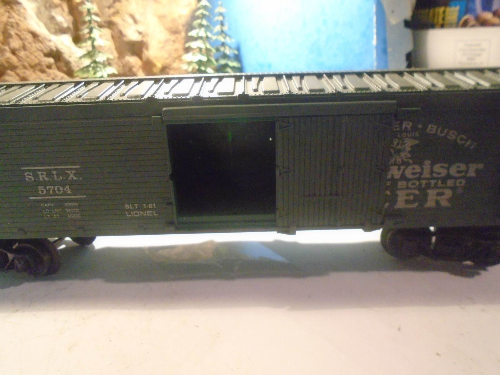 LIONEL BUDWEISER BILLBOARD SLIDING DOOR REEFER SRLX 5704, 5-218-5