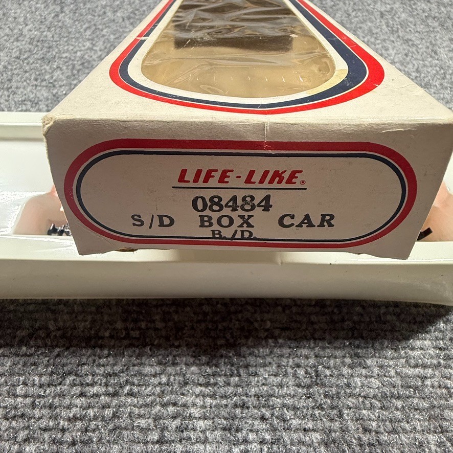 Life Like 8484 S/D Box Car Black & Decker Tools Train Model HO Scale Hong Kong