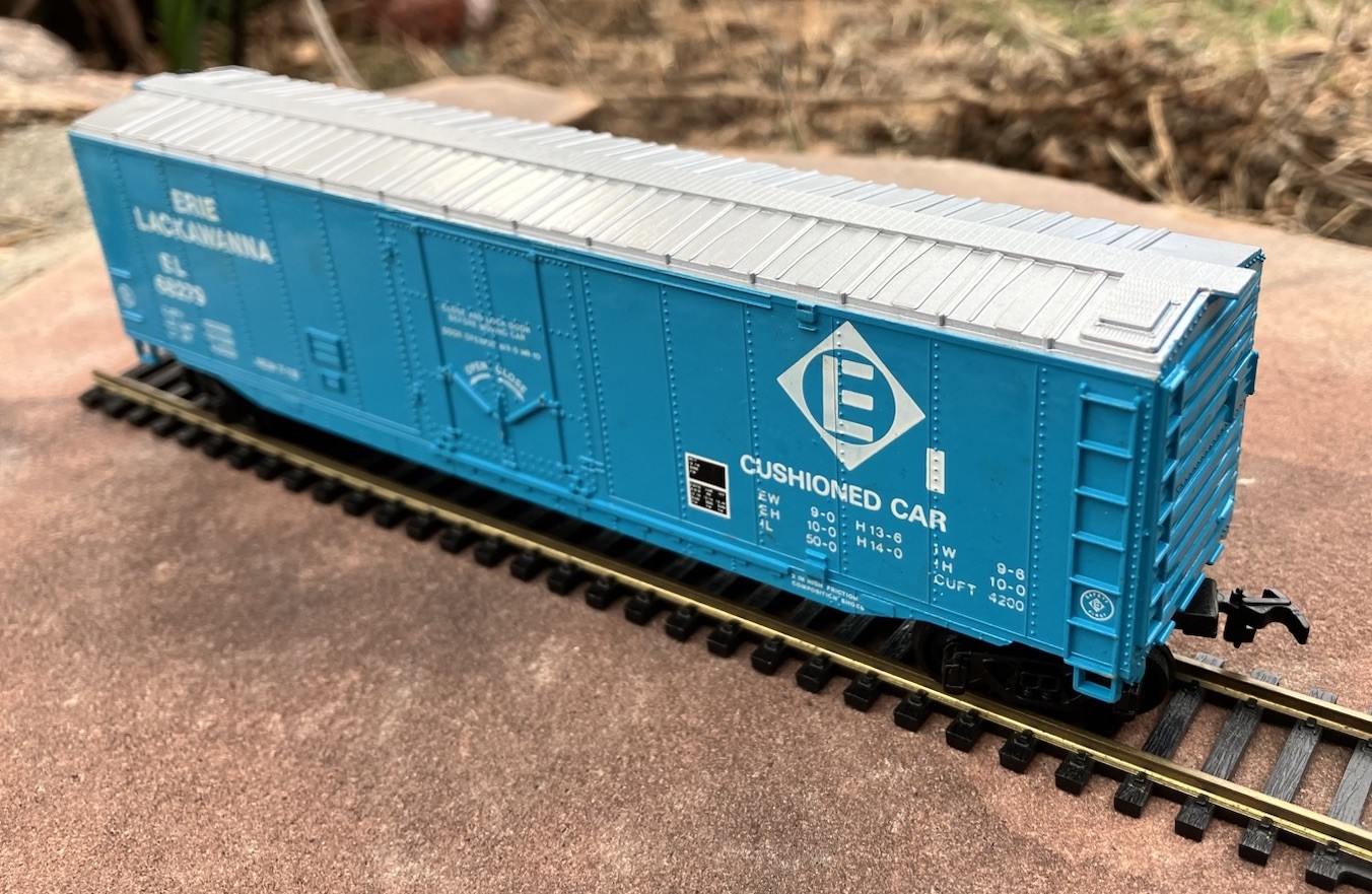 Bachmann Erie Lackawanna HO 68279 Blue Train Car – NEW in packaging