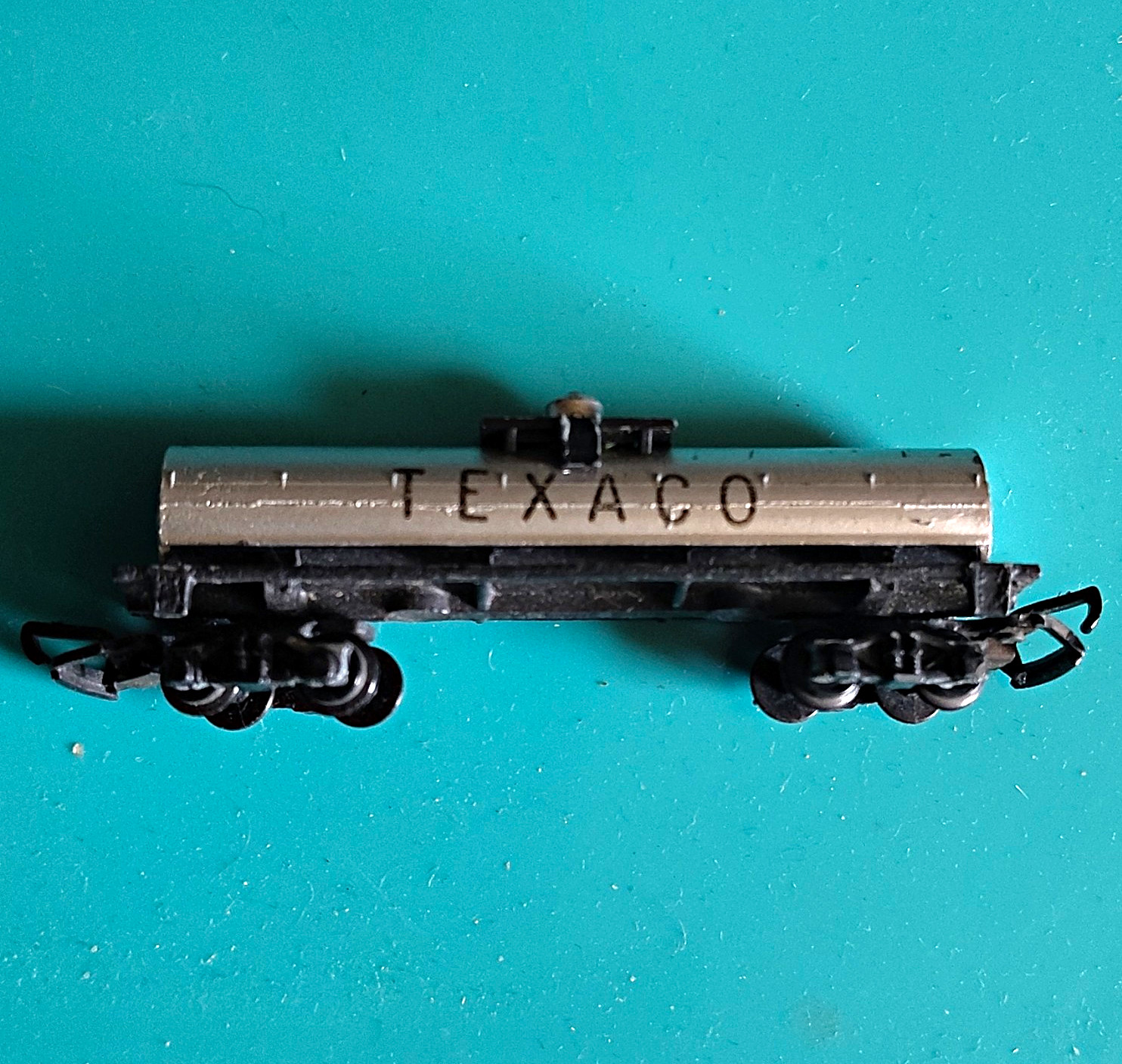 TEXACO N Scale Tank Car Silver/Black Plastic Ready to Go Pre-Built Model RR