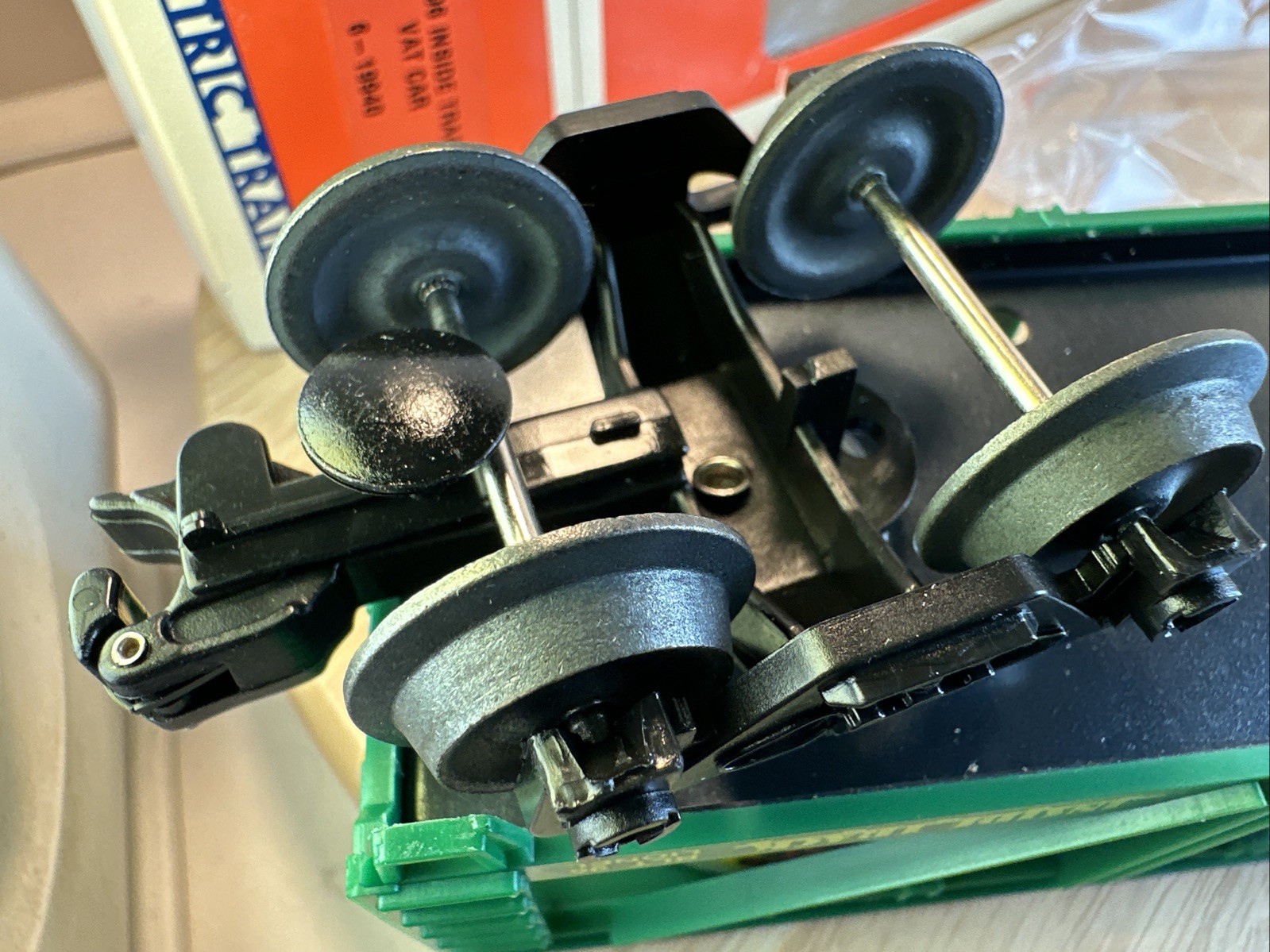 NIB O GAUGE LIONEL INSIDE TRACK RAILROADER CLUB VAT CAR FROM 1996 (19940)