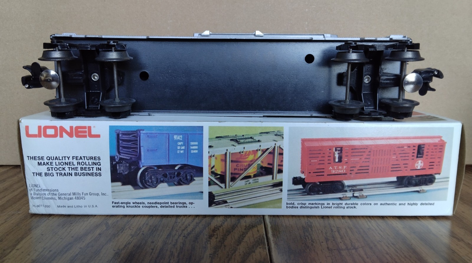 LIONEL O/O27 – MPC – CANADIAN PACIFIC – BOX CAR – No. 9442 – SILVER – w/BOX
