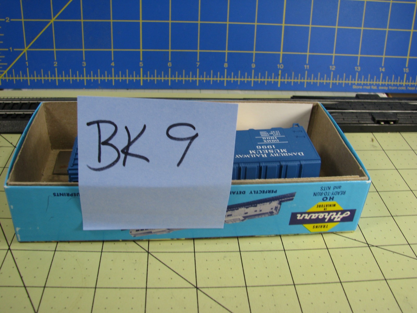 HO ATHEARN BLUE BOX DANBURY RAILWAY MUSEUM 1996 BOX CAR (BK-09)