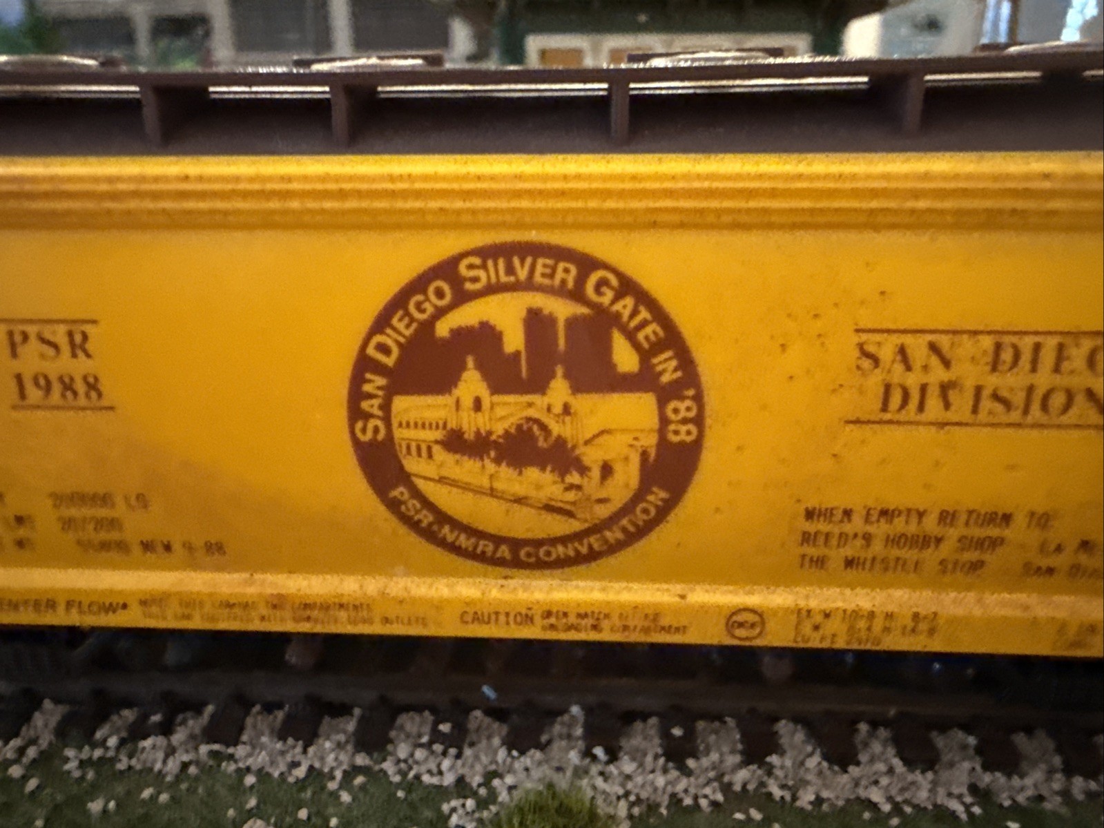 FRONT RANGE HO 2-BAY Covered HOPPER 1988 PSR CONVENTION SAN DIEGO DIV