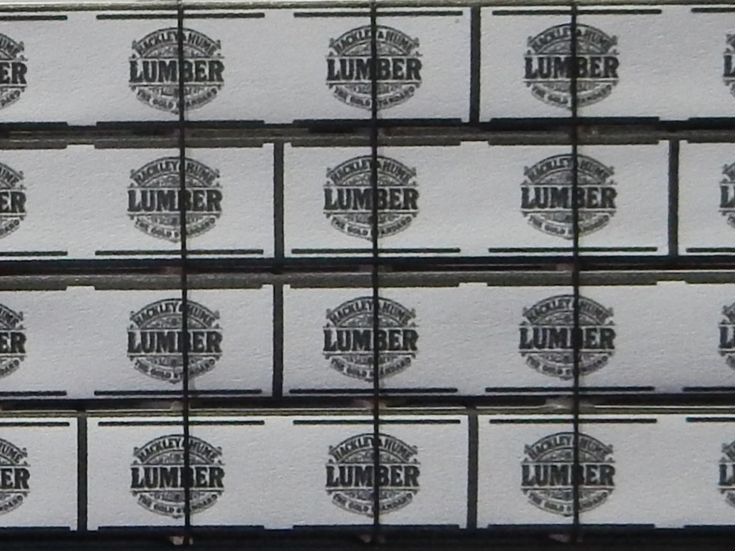Premium Solid Wood Wrapped Lumber Load for HO Scale 68′ Bulkhead Flat Cars