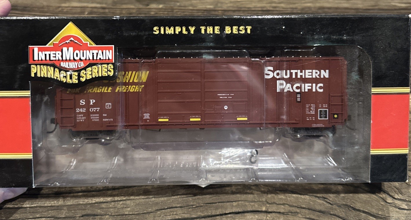 InterMountain HO RTR #48308-10 FMC 5283 Boxcar Southern Pacific NIB