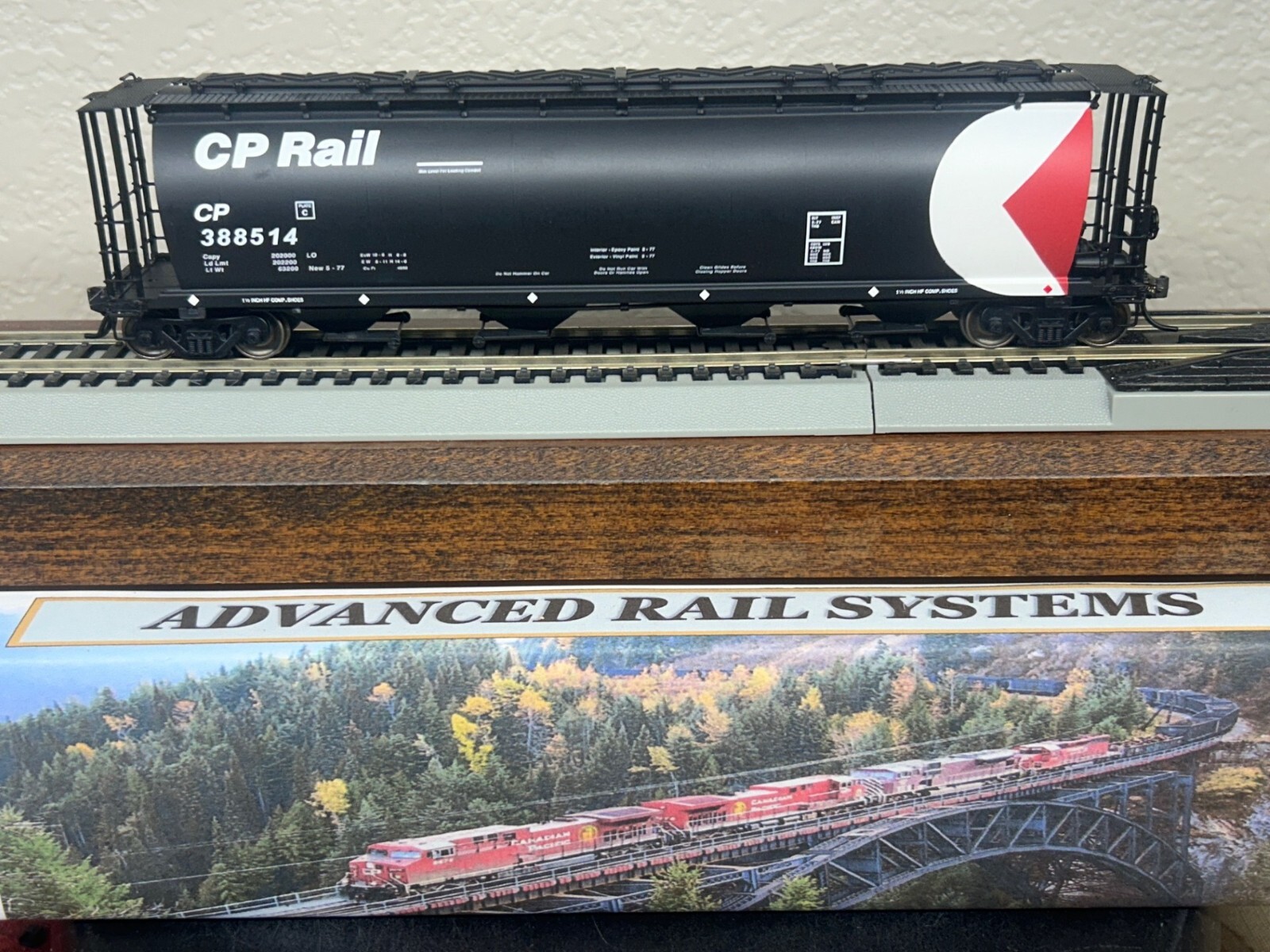 CANADIAN PACIFIC MULTI-MARK PACMAN BLACK CYLINDRICAL HOPPER CAR HO Scale NEW