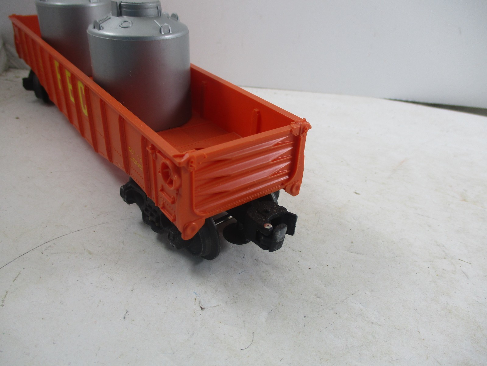 Lionel 6-6200 FEC Gondola with two Container Wrong Box??