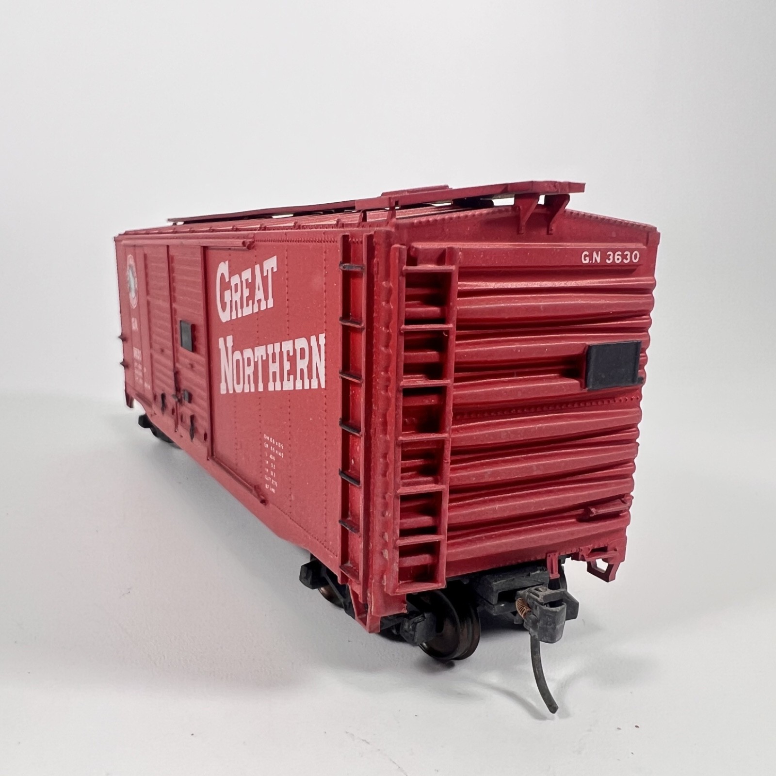Vintage Accurail HO 40′ DBL DR Steel Box Car Great Northern 3630 – w/box 3007