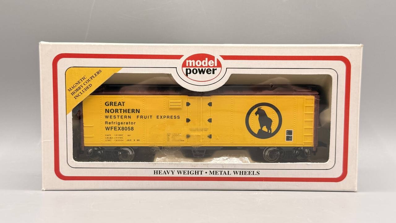 HO Scale Train Cars Lot Model Power Great Northern Reefer Bachmann UP Caboose NM
