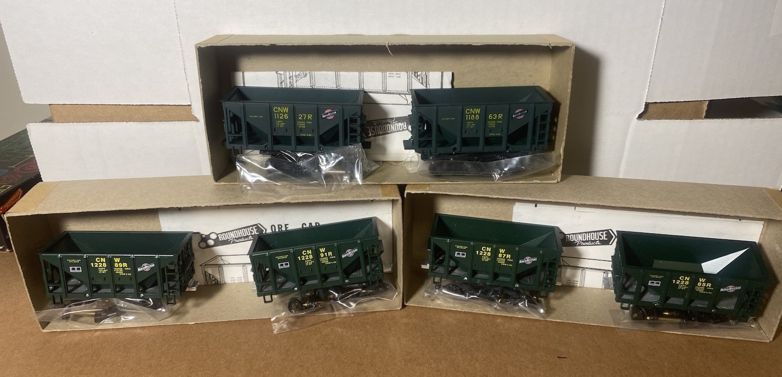 Roundhouse 14000 Chicago & Northwestern “GREEN” Ore Car Kits- C&NW SET Of 6-RARE