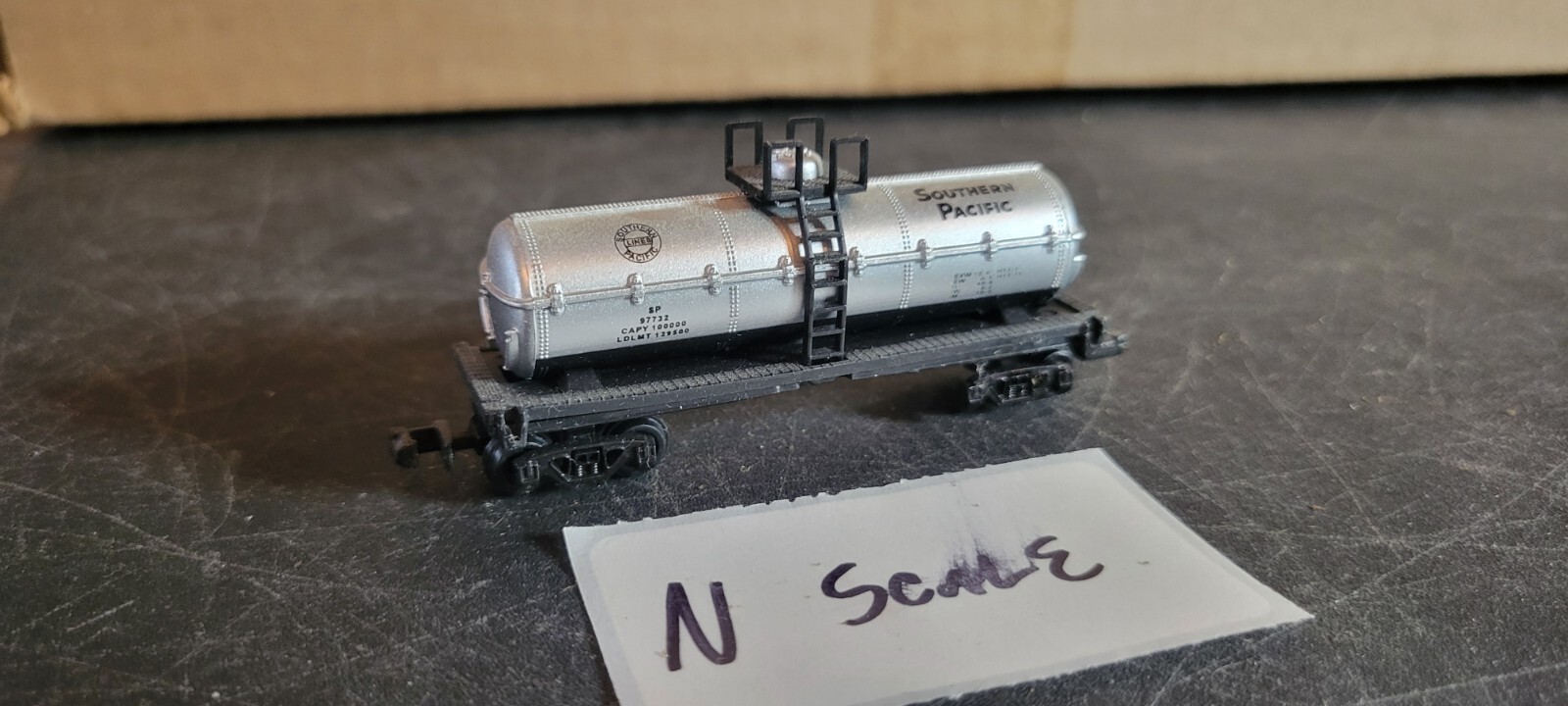 AQ5 N Scale Train CAR Tanker Southern Pacific SP 87uyb