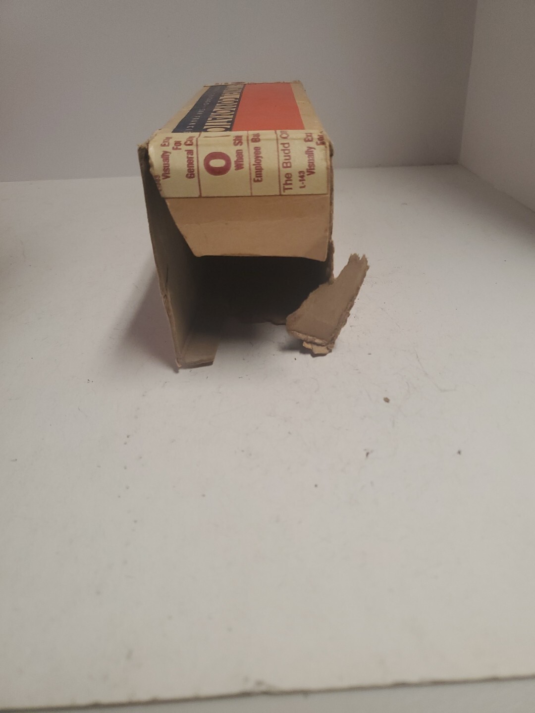 Lionel O Gauge #2257 Caboose Sp Corner Of Rear Roof Overhang Is Broken