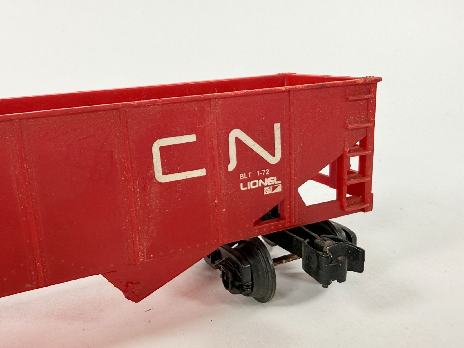 Vintage American Flyer S Gauge #716 Coal Dump Hopper & Lionel Red Hooper Car