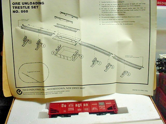 Tyco New. Unloading Hopper Car Set, extra cars pictured are available.