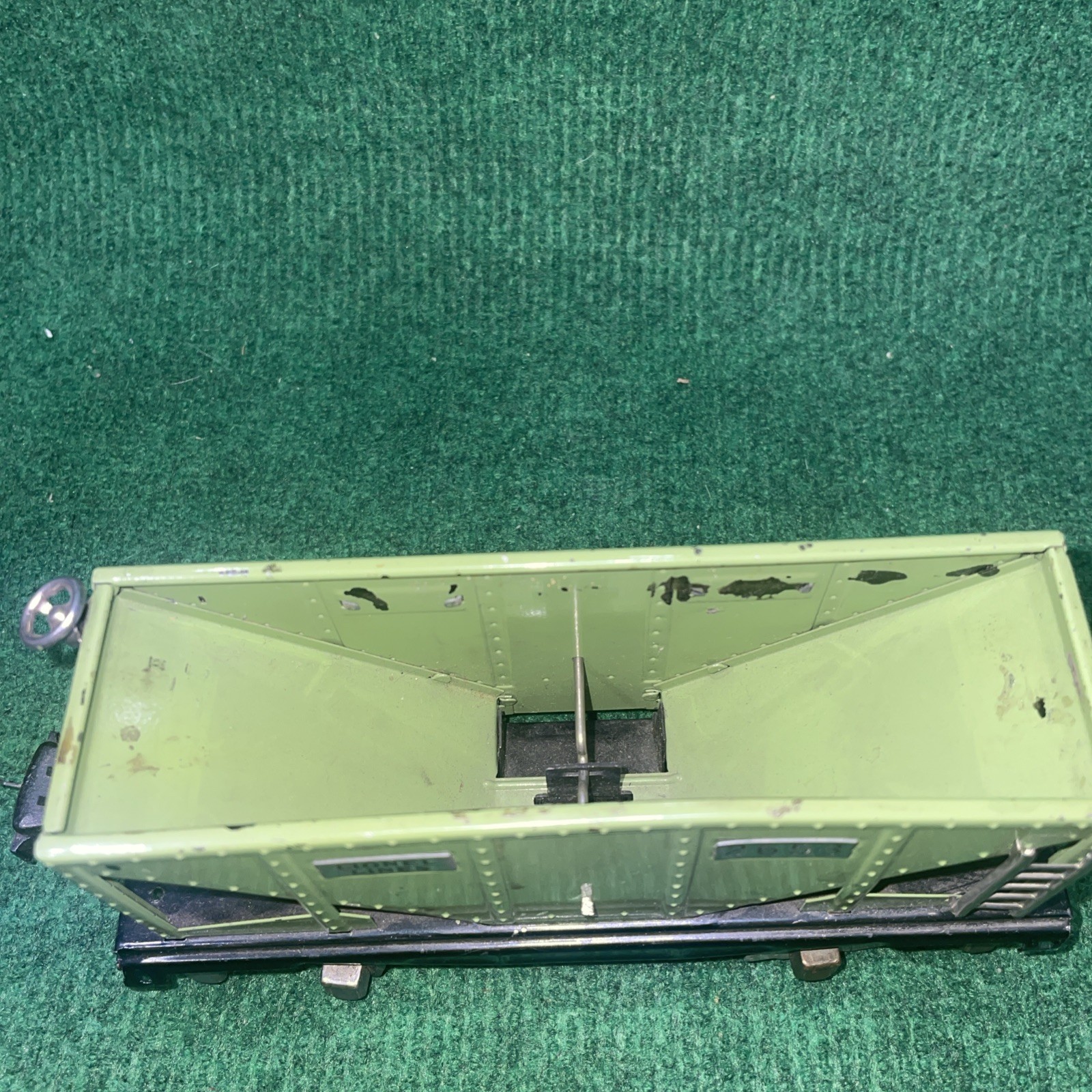 LIONEL LINES PREWAR TIN PLATE O GAUGE GREEN SINGLE BAY HOPPER CAR # 2653