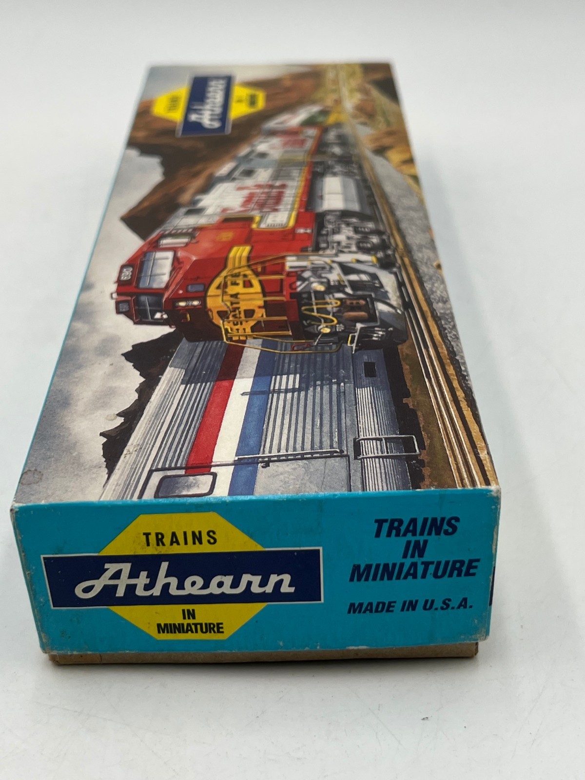 Athearn HO Scale Great Northern Standard Coach Empire Builder Blue Box Kit 1083