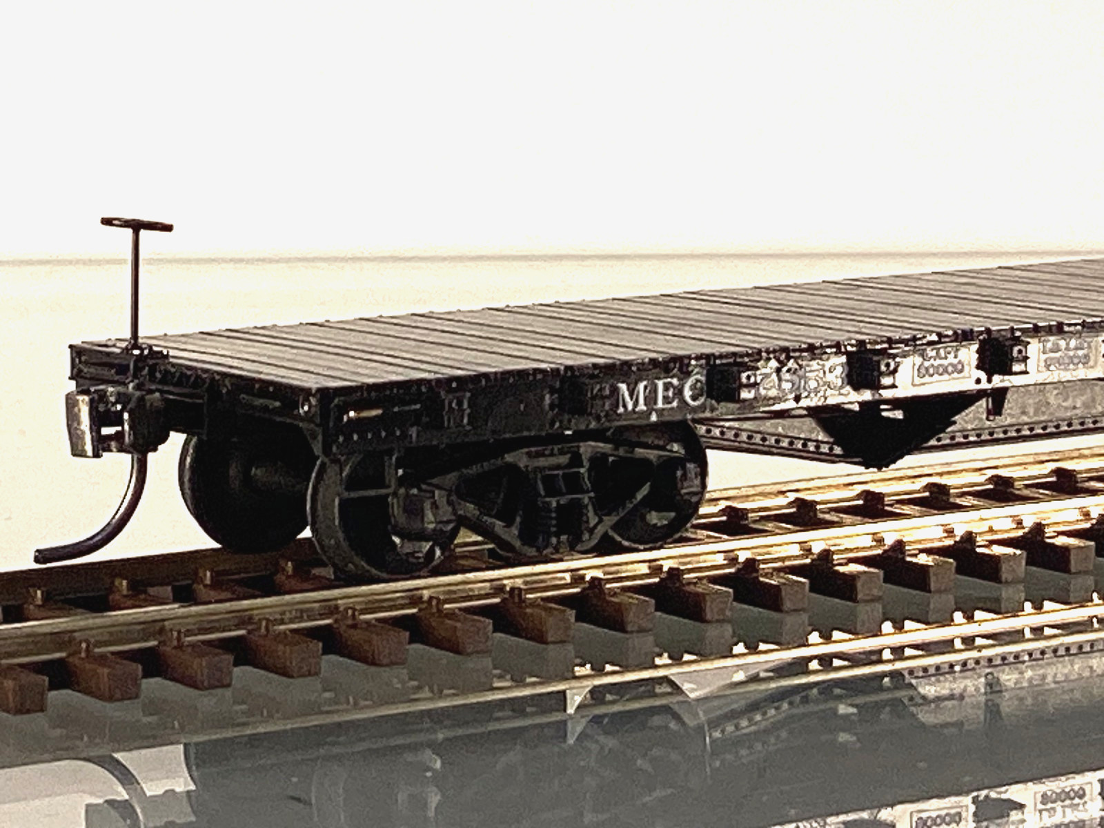 Tichy Train Group HO Maine Central 40′ 50 Ton Flat Car, Metal wheels, KDs