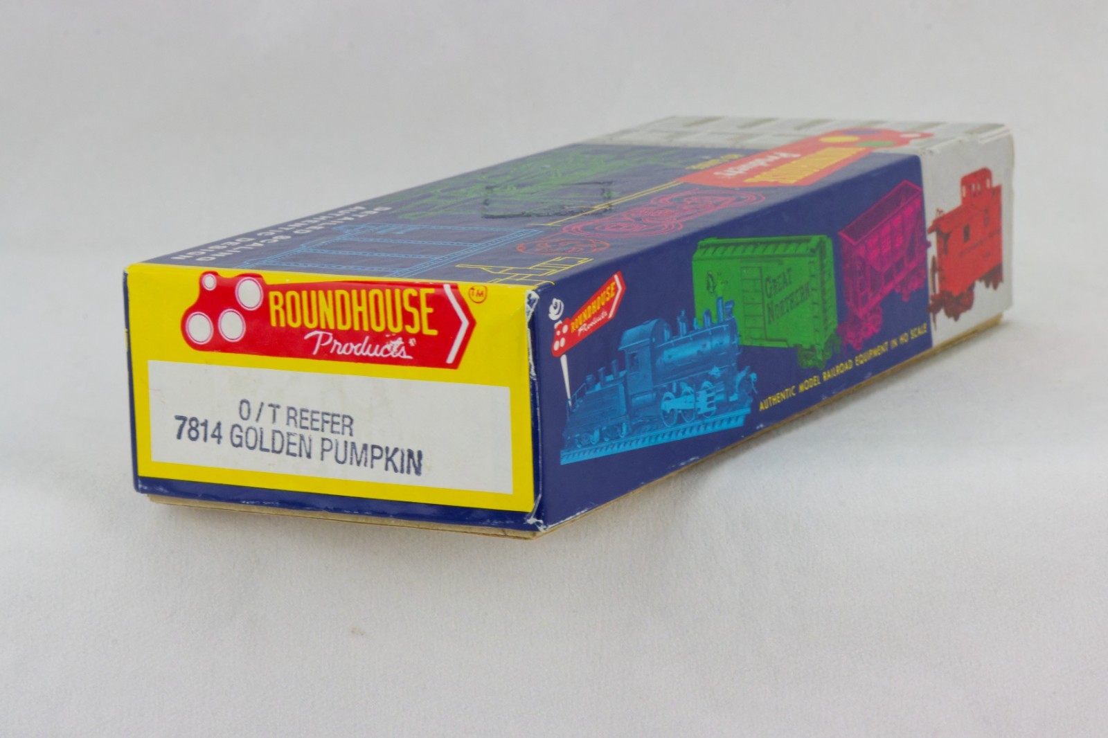 Roundhouse 7814 Golden Pumpkin HO Scale Reefer Kit in Box, UNKNOWN IF COMPLETE
