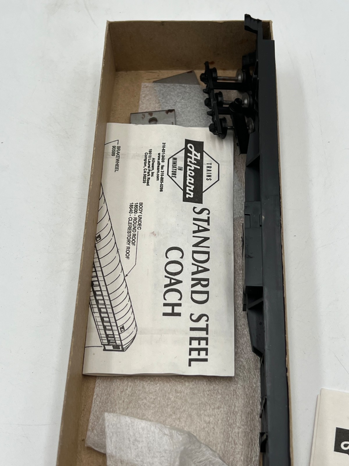 Athearn HO Scale Great Northern Standard Coach Empire Builder Blue Box Kit 1083