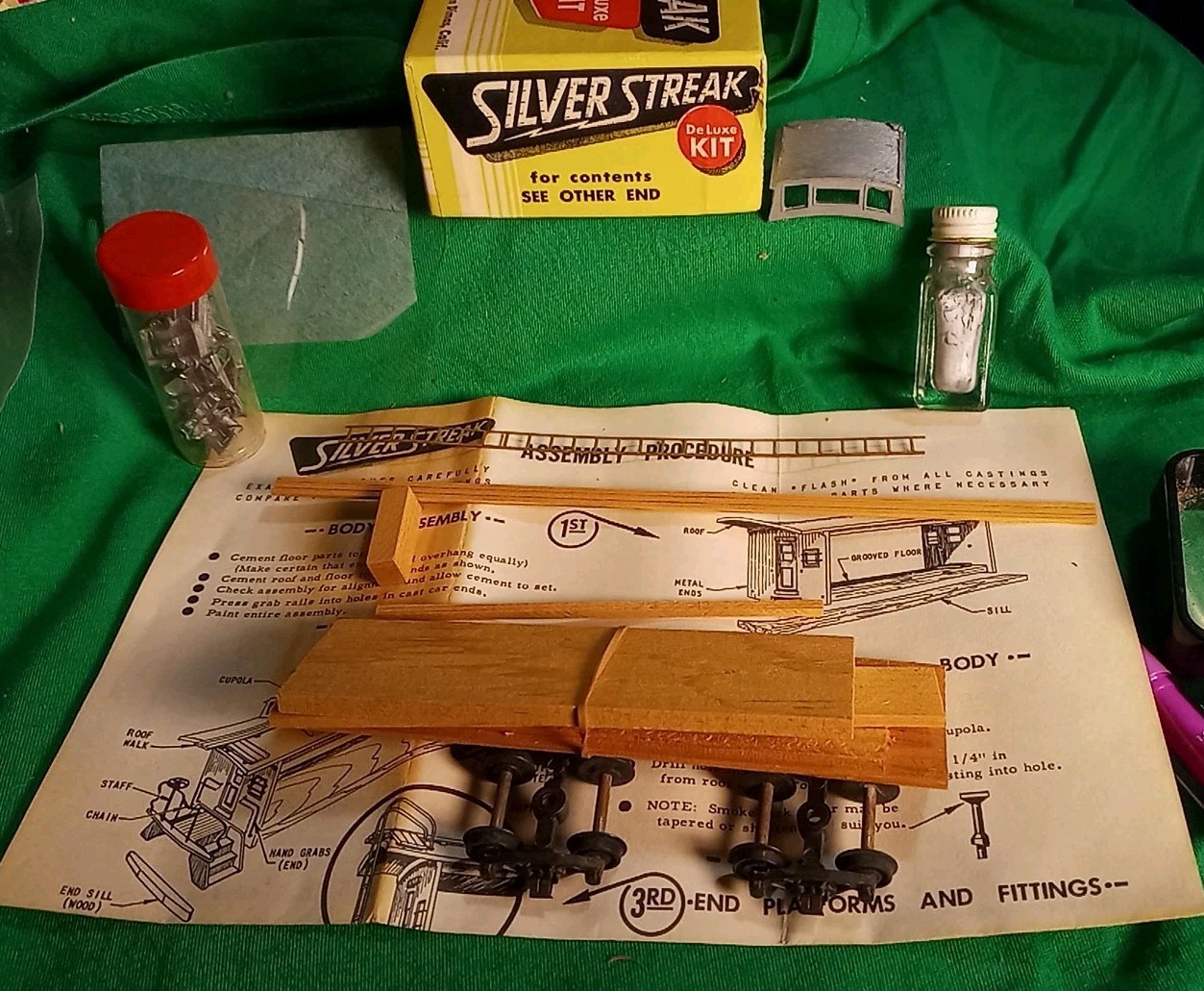 Piggy-Back Caboose Southern Pacific Wood Metal Silver Streak Kit S 115 FlexiTru