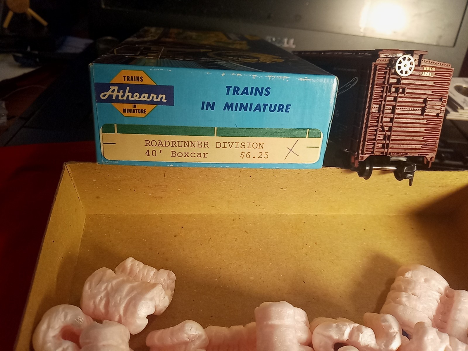Roadrunner Division RMR NMRA Blue Box Athearn Kit R4A 40′ Brown Boxcar RRDX 1981