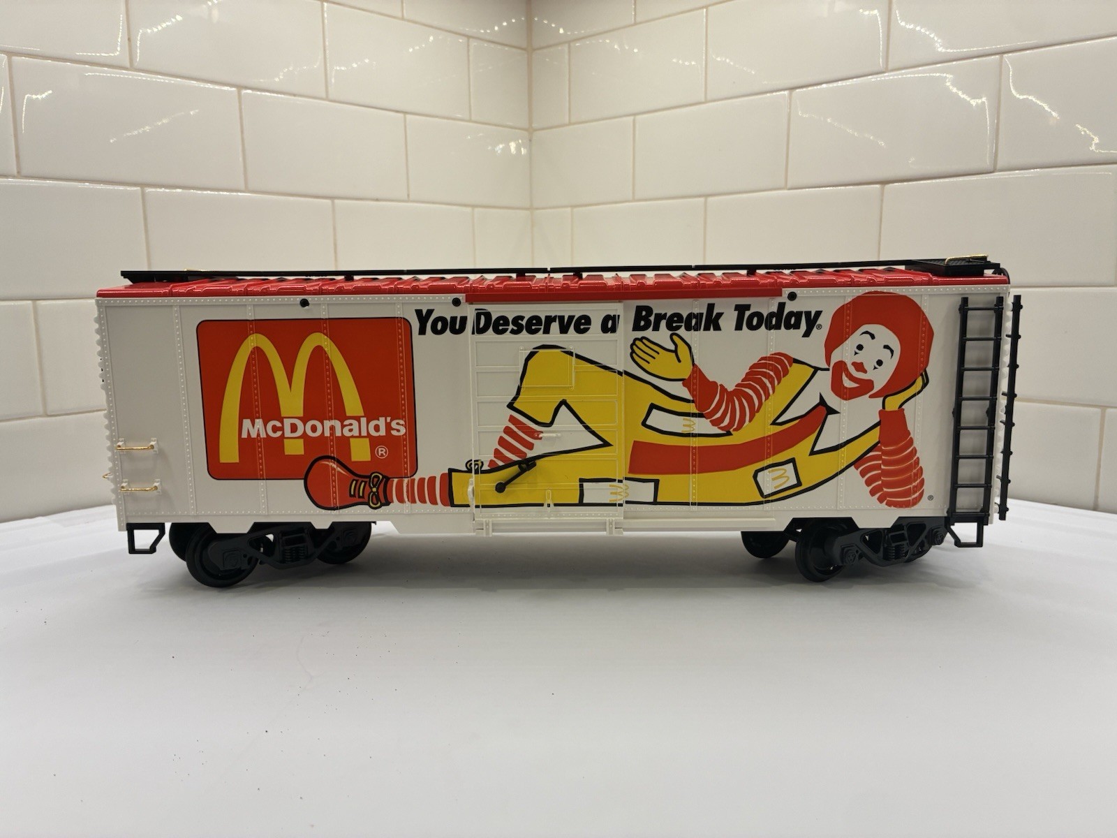 LGB G Gauge McDonald’s Advertising Box Car Analog White Red Yellow Black