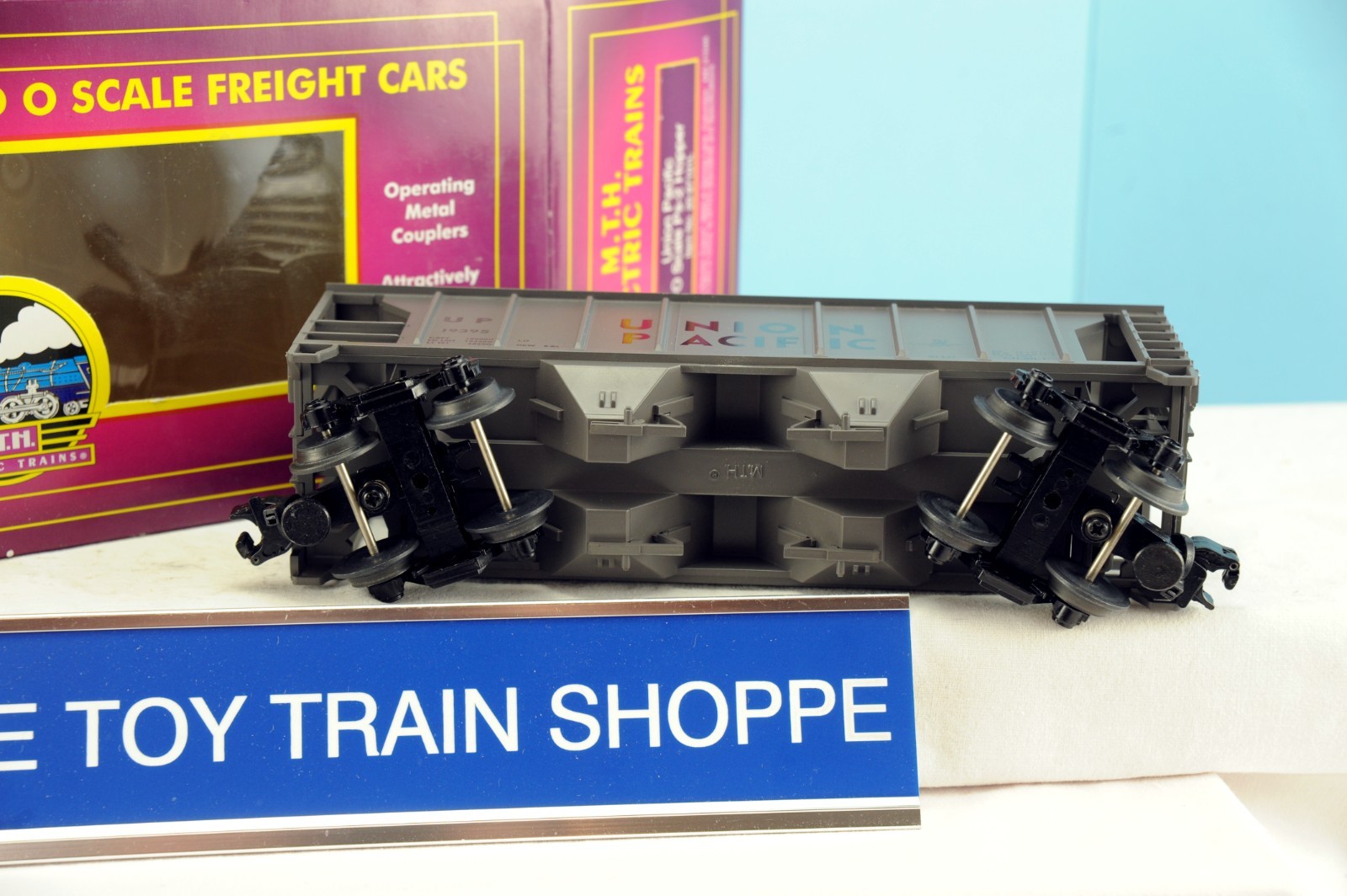 MTH PREMIER 97101L UNION PACIFIC PS-2 HOPPER CAR. EXC COND (LN) IN BOX.