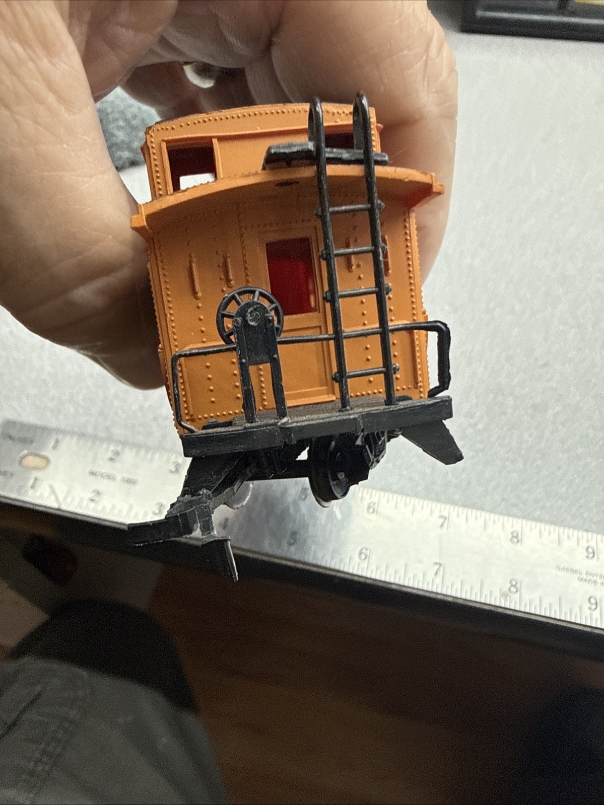 Seaboard Coast Line Offset Caboose Orange And Black Ho Bachmann