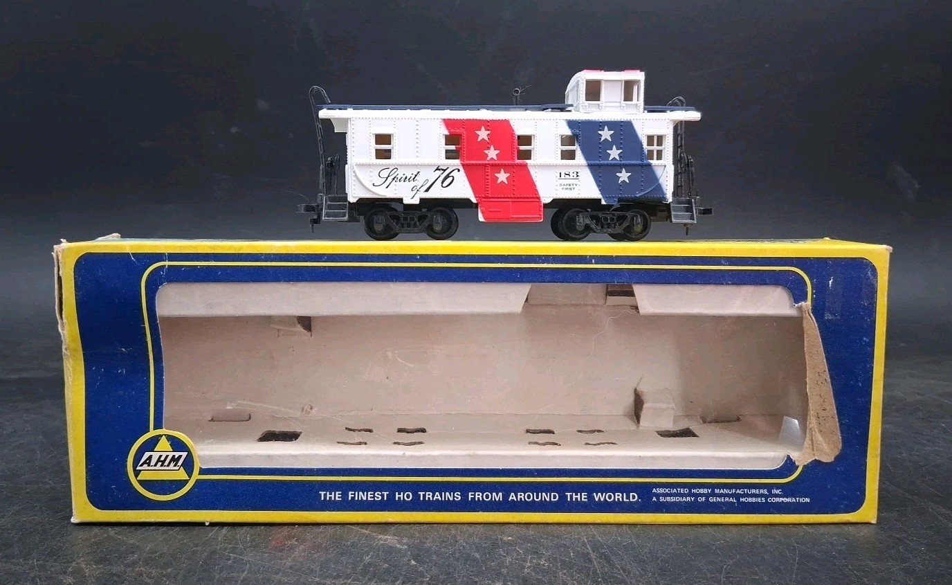 HO Scale AHM, Caboose, Spirit of ’76, Red White & Blue, #183, 5340P