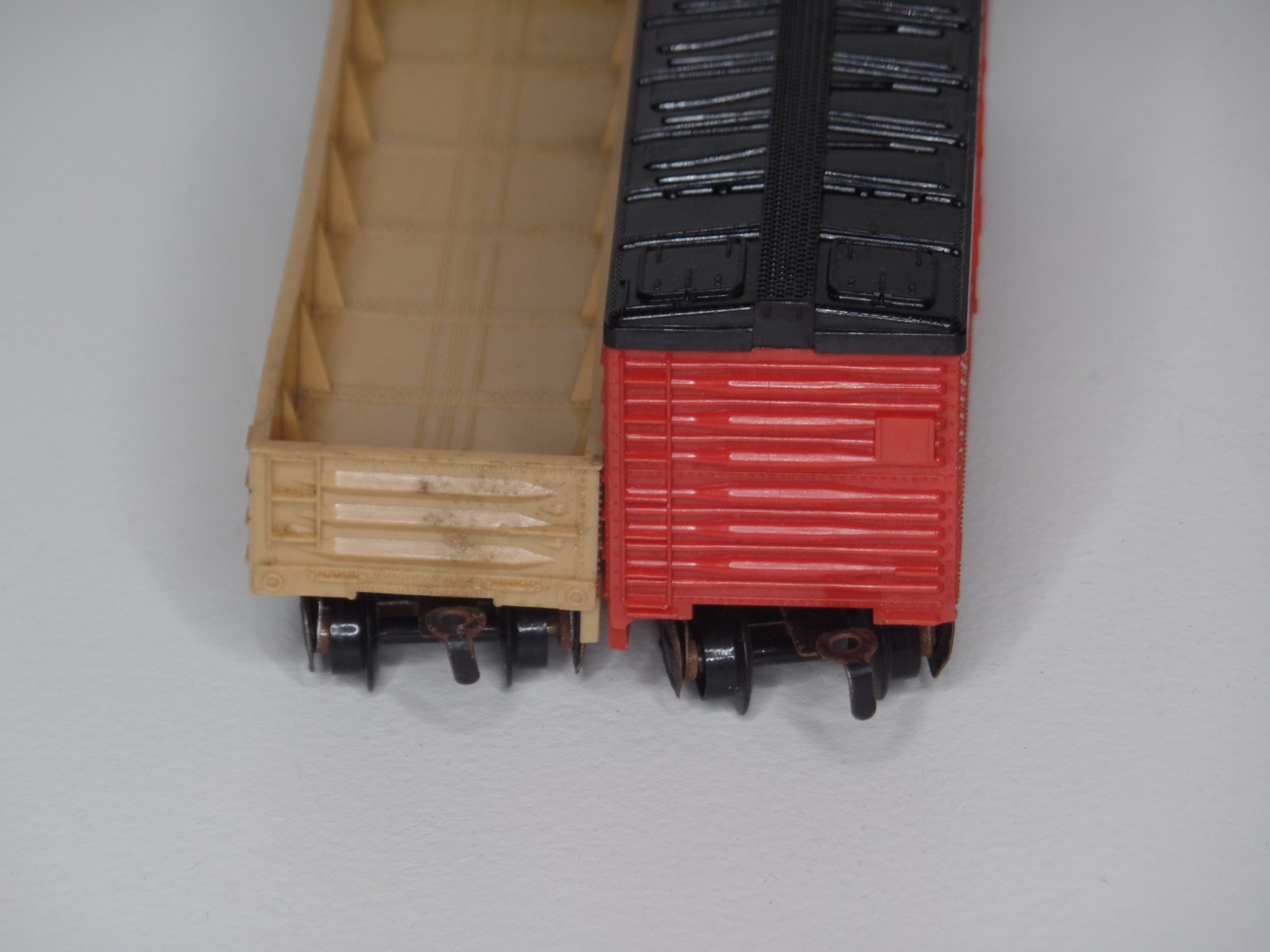 West Germany Train Car Lot Unknown Manufacturer Red Caboose Gondola Box Car Lot