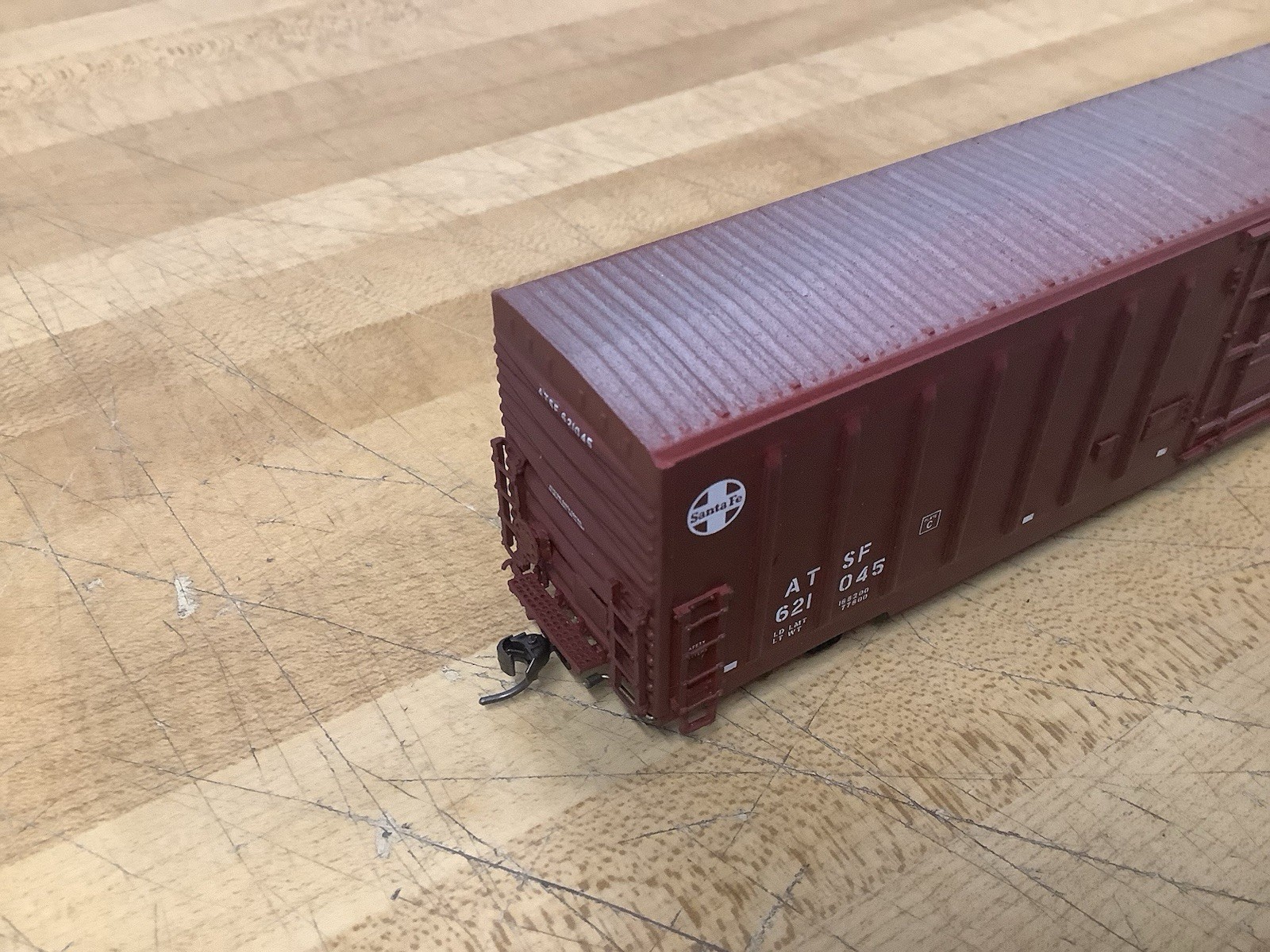 HO-Scale Pecos River Brass PC&F 62′ Insulated Box Car, Santa Fe Livery