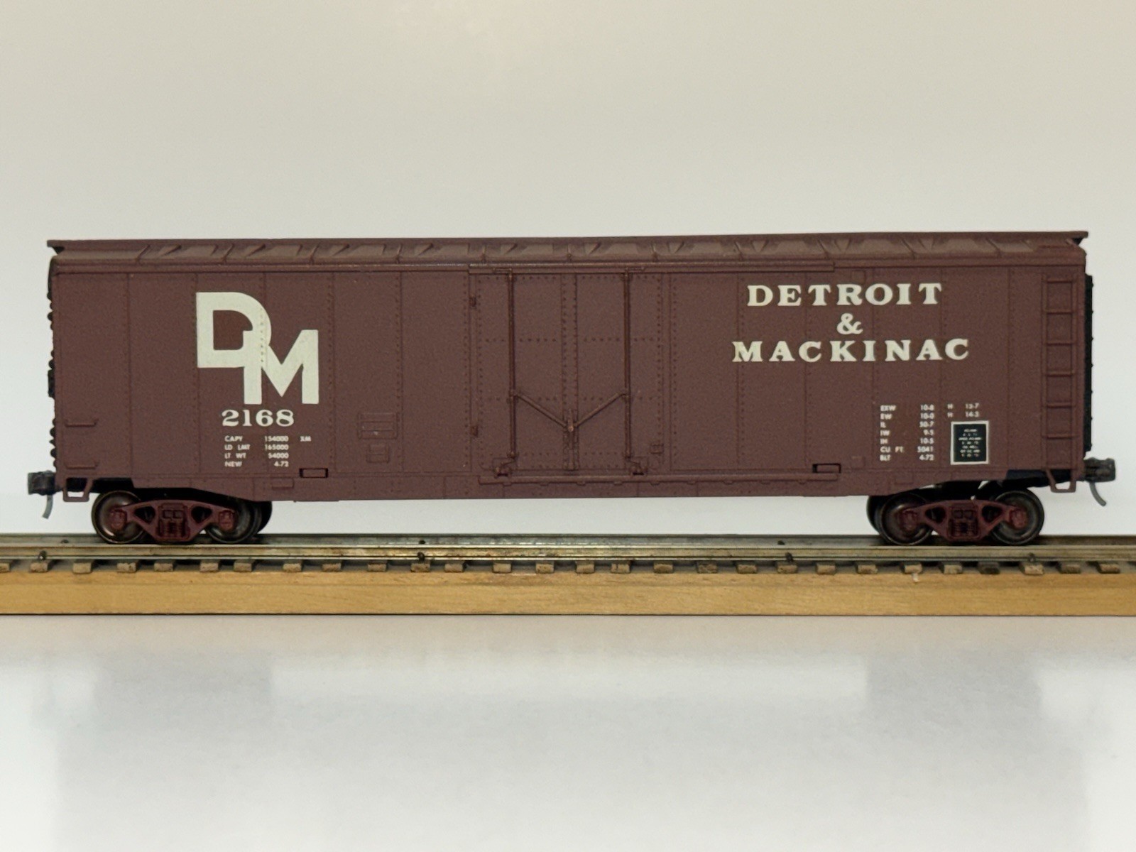 HO, Custom-Tyco, Detroit & Mackinaw, Brown 50’ Boxcar # DM-2168